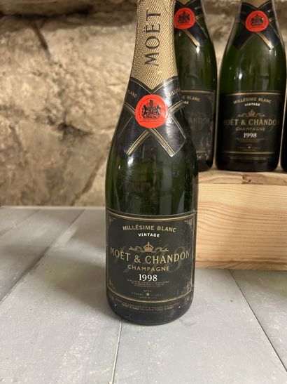 5 bottles CHAMPAGNE Moët & Chandon 1998 (elt,...