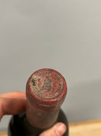 1 bottle Château LATOUR, 1° cru Pauillac...