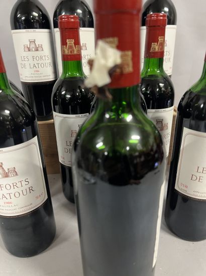 12 bottles LES FORTS DE LATOUR, Pauillac...