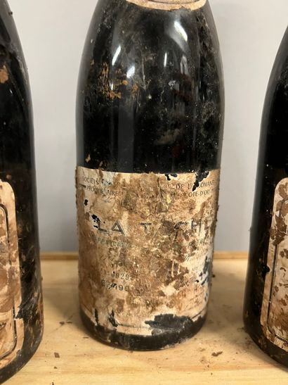 3 bouteilles LA TACHE, DRC 1991 (ea, très...