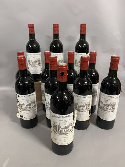 12 bottles Château CARBONNIEUX, Pessac-Léognan...