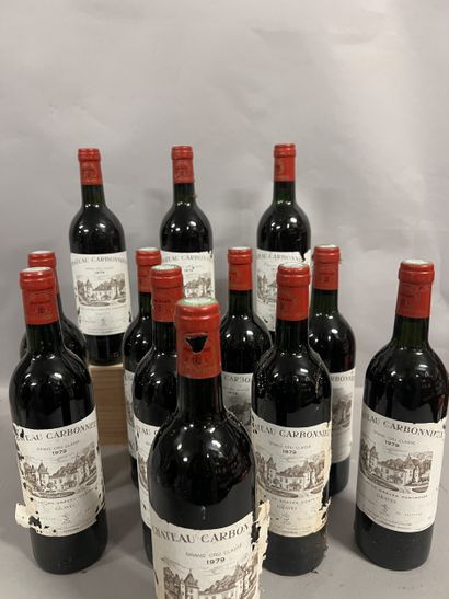 12 bottles Château CARBONNIEUX, Pessac-Léognan...