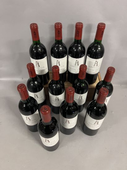 12 bottles Château LATOUR, 1° cru Pauillac...