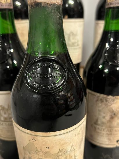 6 bottles Château HAUT-BRION, 1° cru Pessac-Léognan...
