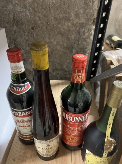 4 bottles DIVERS SPIRITS (Rabinot VSOp cognac,...