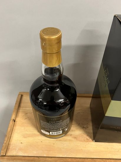 1 bottle RHUM Guadeloupe, Père Labat 2004...