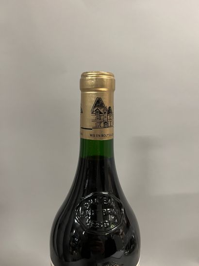 1 bottle Château HAUT-BRION, 1er cru Pessac-Léognan...