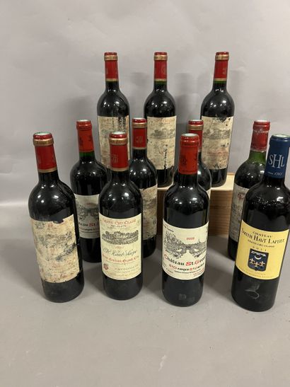 12 bottles BORDEAUX DIVERS, (1 Ch. Smith...