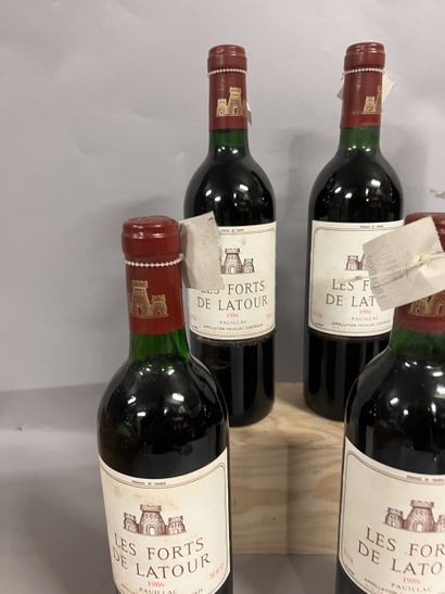 6 bottles LES FORTS DE LATOUR, Pauillac 1986...