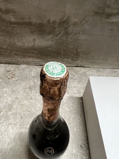 1 bottle CHAMPAGNE 
