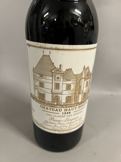 1 bottle Château HAUT-BRION, 1er cru Pessac-Léognan...