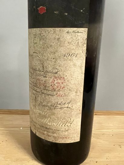 1 bottle Château MOUTON-ROTHSCHILD, 1° cru...