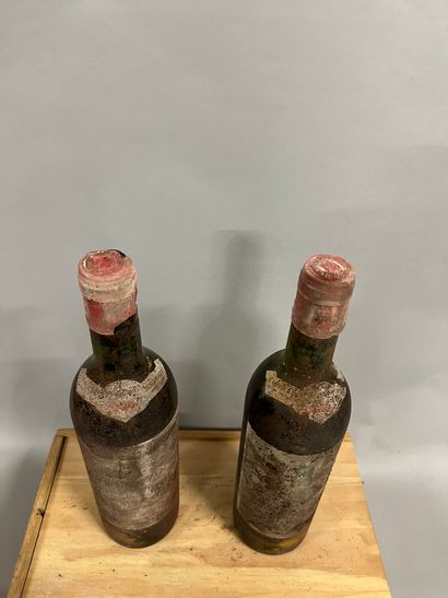 2 bottles Château LATOUR, 1° cru Pauillac...