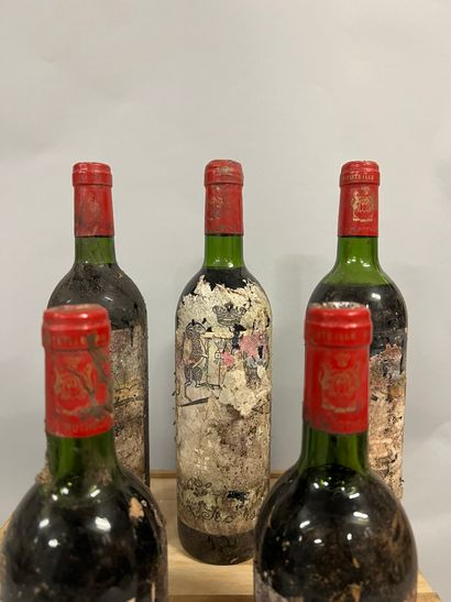 5 bottles Château MOUTON-ROTHSCHILD, 1° cru...