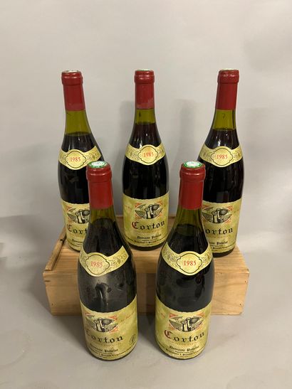 5 bouteilles CORTON Pavelot 1985 (2 TLB,...