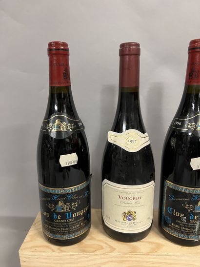 3 bouteilles CLOS VOUGEOT, (2 Dom. Henri...