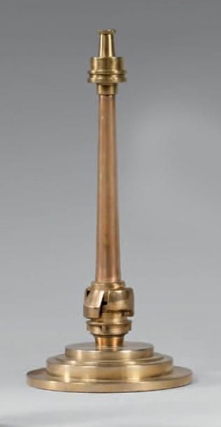 TRAVAIL FRANÇAIS
Lampe en cuivre et bronze...