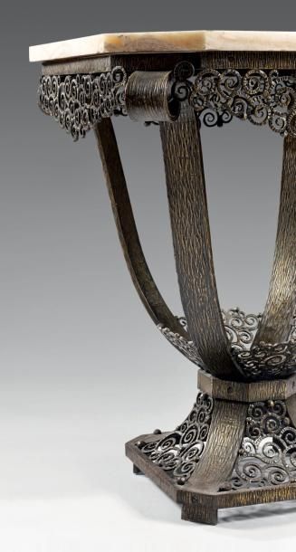 TACCOTI-PAULIN
Petite table d'appoint octogonale...