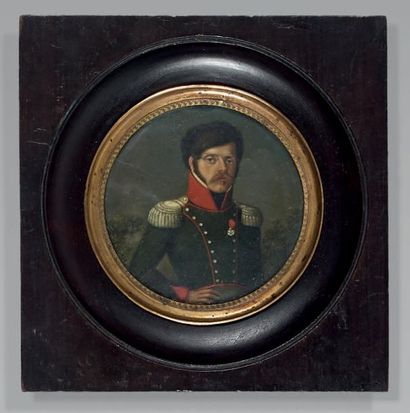 Miniature ronde sur corne ou sur bois laqué:...