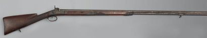 Curieux et grand fusil de chasse à percussion,...