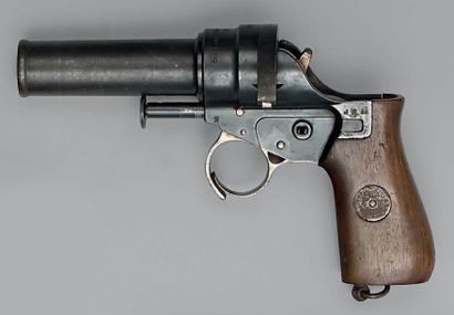 Pistolet V Z 30 modèle 1930, fabriqué par...