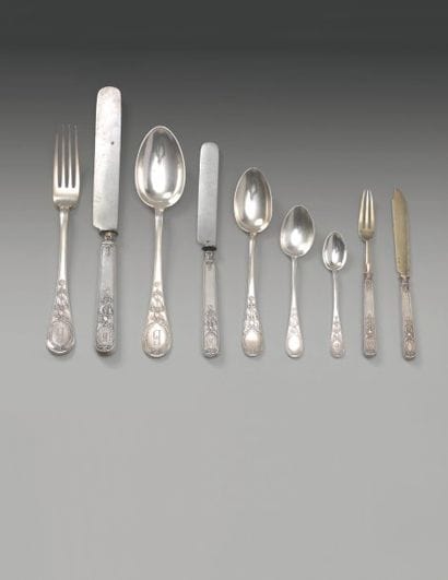 Partie de ménagère en argent de 54 pièces...