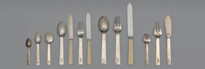 LAPPARA
Ménagère en argent chiffrée «M.G.F»....