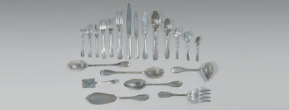HÉNIN & Cie
Ménagère en argent se composant:...