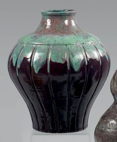 PRIMAVERA
Vase ovoïde à corps renflé en céramique...