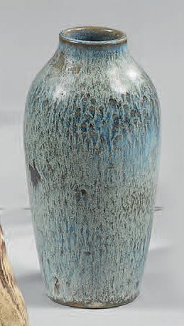 PERROT Théo (1856 - 1942)
Pichet en grès...