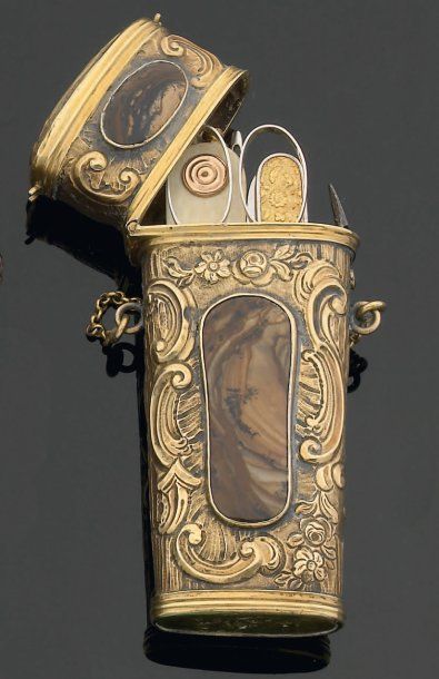 Etui nécessaire en jaspe beige et marron...