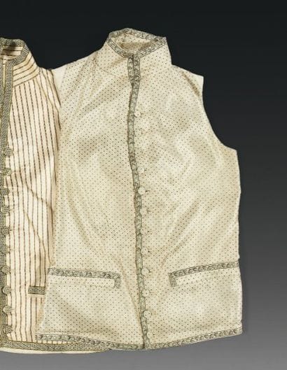 Gilet droit, fin du XVIIIème siècle, satin...