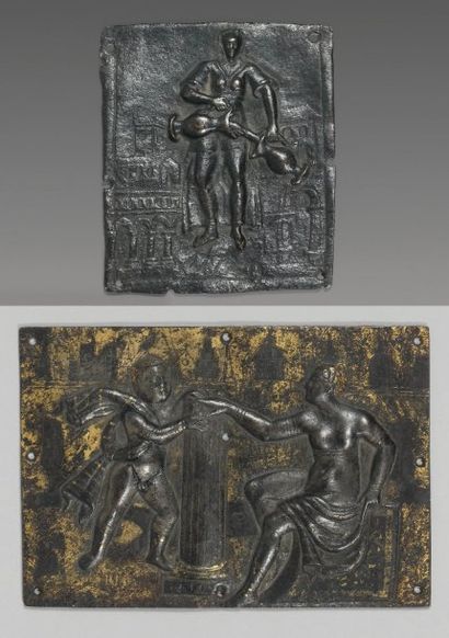 Deux plaques en fer ; l'une partiellement...