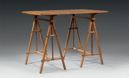 Table d'architecte en chêne à piètement imitant...