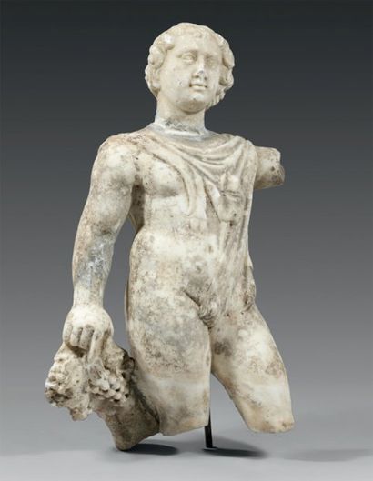 Statue en marbre blanc figurant Bacchus XVIIème...