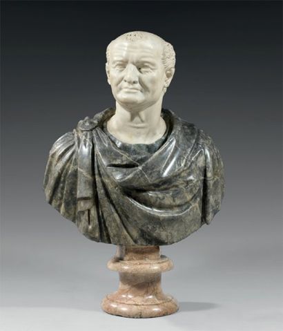 Buste d'empereur romain en marbre blanc sculpté...