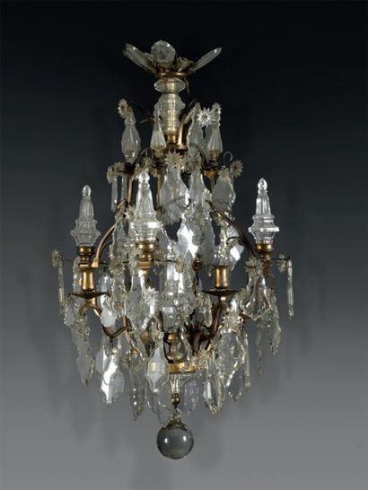 Lustre corbeille à huit lumières sur deux...