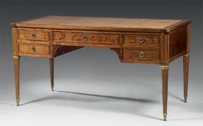 Bureau plat, rectangulaire, en acajou et...