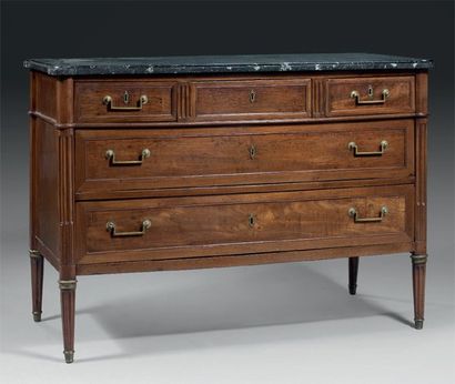 Commode rectangulaire, en acajou mouluré,...