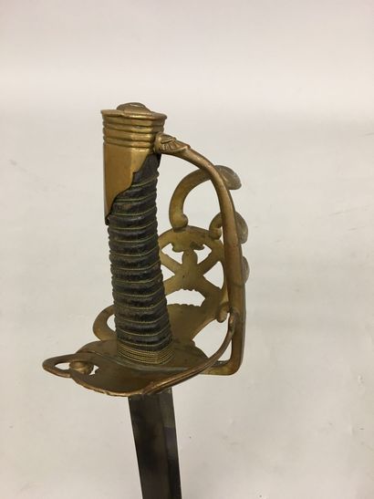 Sabre de petite tenue d'officier subalterne...