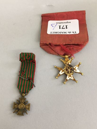1 petite réduction de l'Ordre de Saint Louis...
