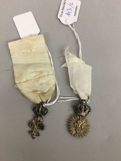 1 lys modèle dit des Garde du corps du Roi...