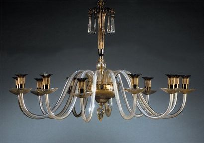 TRAVAIL FRANÇAIS 1940
Grand lustre à armature...