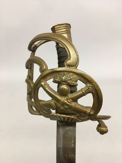 Sabre de petite tenue d'officier subalterne...