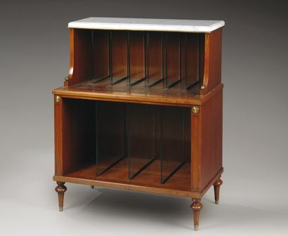 JANSEN
Petite bibliothèque en acajou à une...