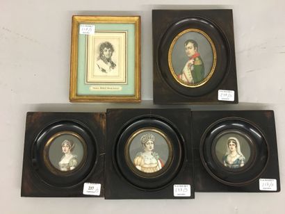 4 minatures gouachées représentant Napoléon,...