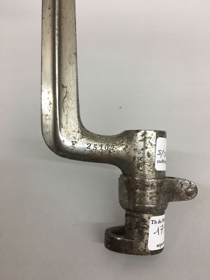 Une baïonnette à douille, modèle 1847 pour...