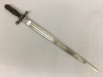 Couteau de chasse, garde en fer à deux quillons...