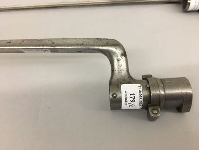 Une baïonnette à douille, modèle 1847 pour...