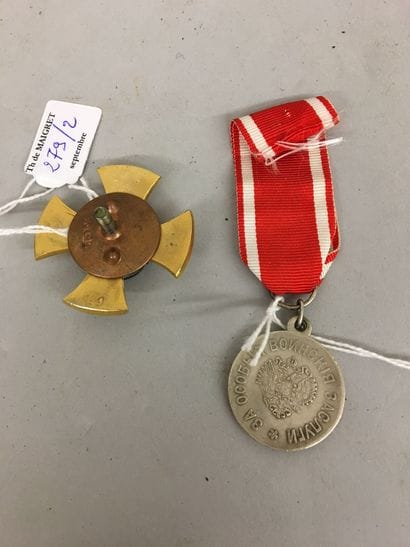 Une Médaille militaire russe en argent modèle...
